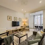 Novus Homes Eixample アパート バルセロナ