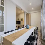 Novus Homes Eixample アパート バルセロナ